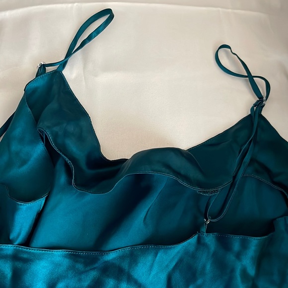 Victoria’s Secret slip - Picture 6 of 10